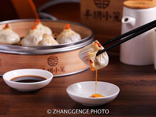 鸭血粉丝与汤包