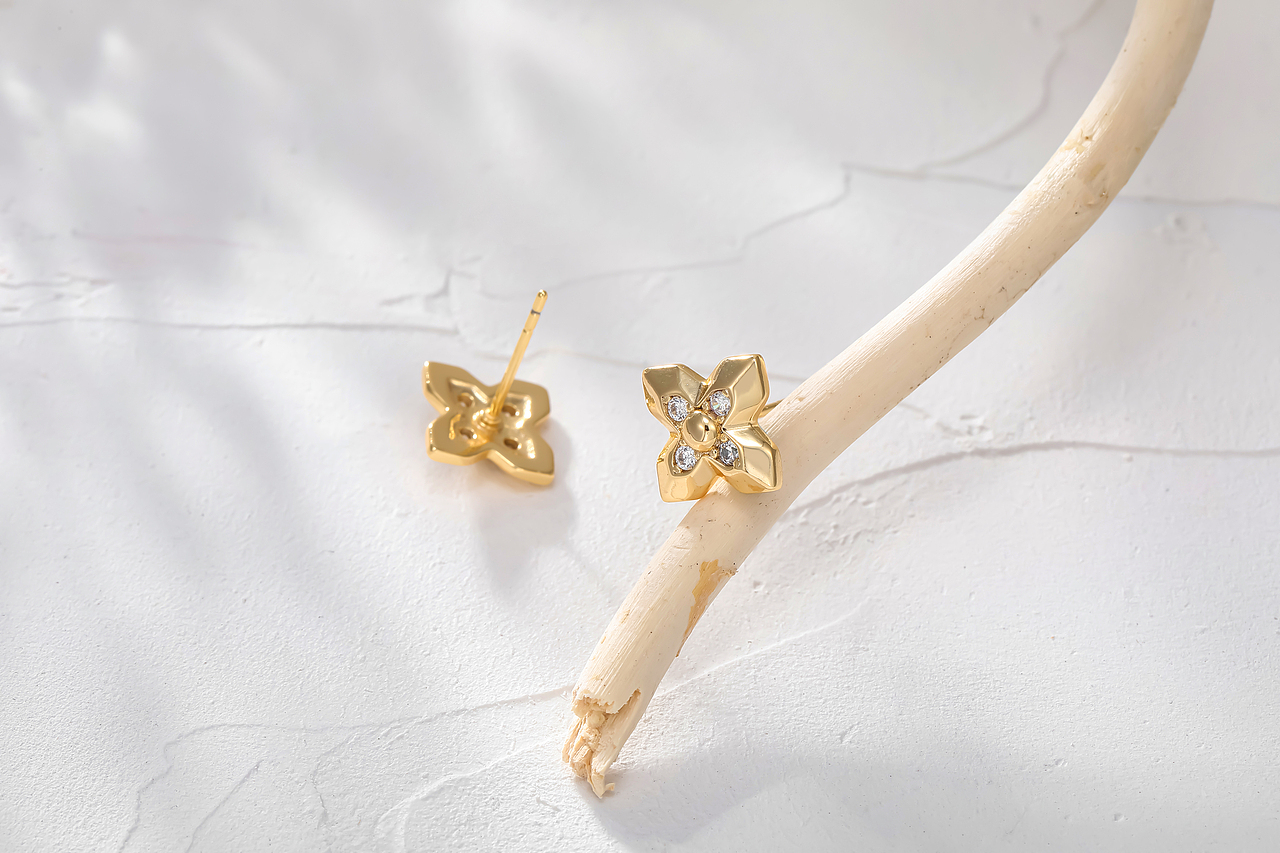 【珠宝摄影】高级白风格 饰品首饰拍摄（图ZMjc0MjM2MzA4） - 产品摄影 - 站酷设计师摄影师素谦原创素材 - 站酷ZCOOL