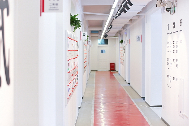 北京临川学校 - 导视设计（图ZOTM5NTUwNjA=） - 商业空间设计 - 站酷设计师SureDesign烁设计原创素材 - 站酷ZCOOL