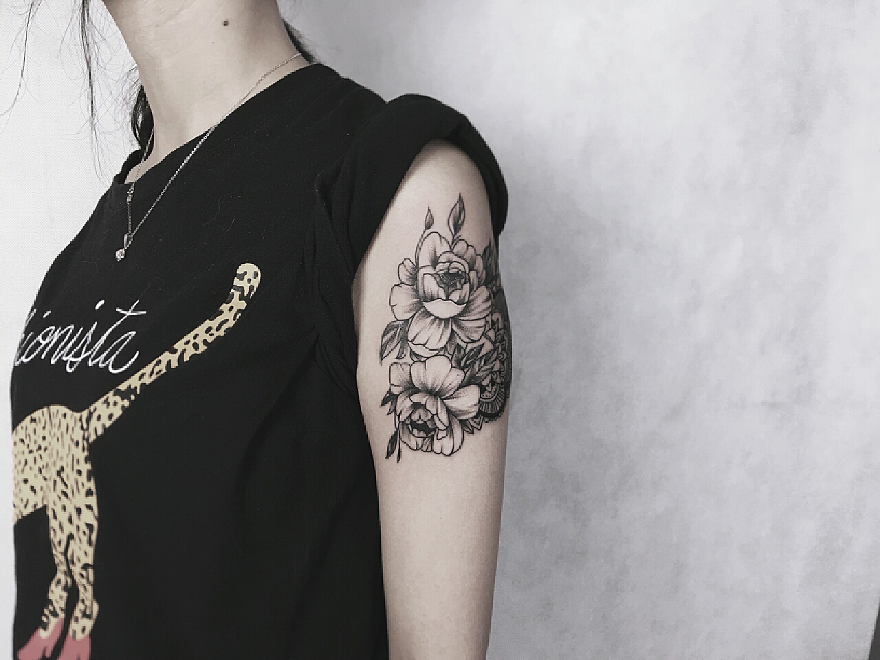 又到露肉的季节个性低调的纹身由无锡东港纹身店设计 _远航纹身-站酷ZCOOL
