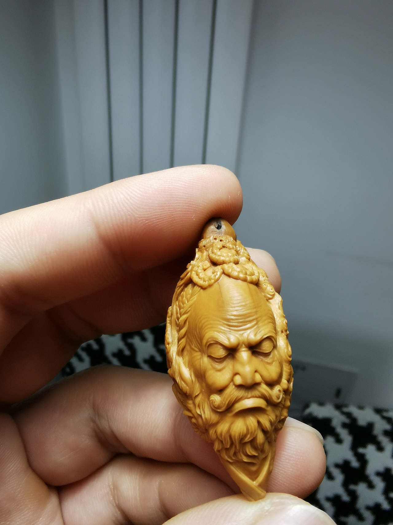 橄榄核雕作品御龙达摩