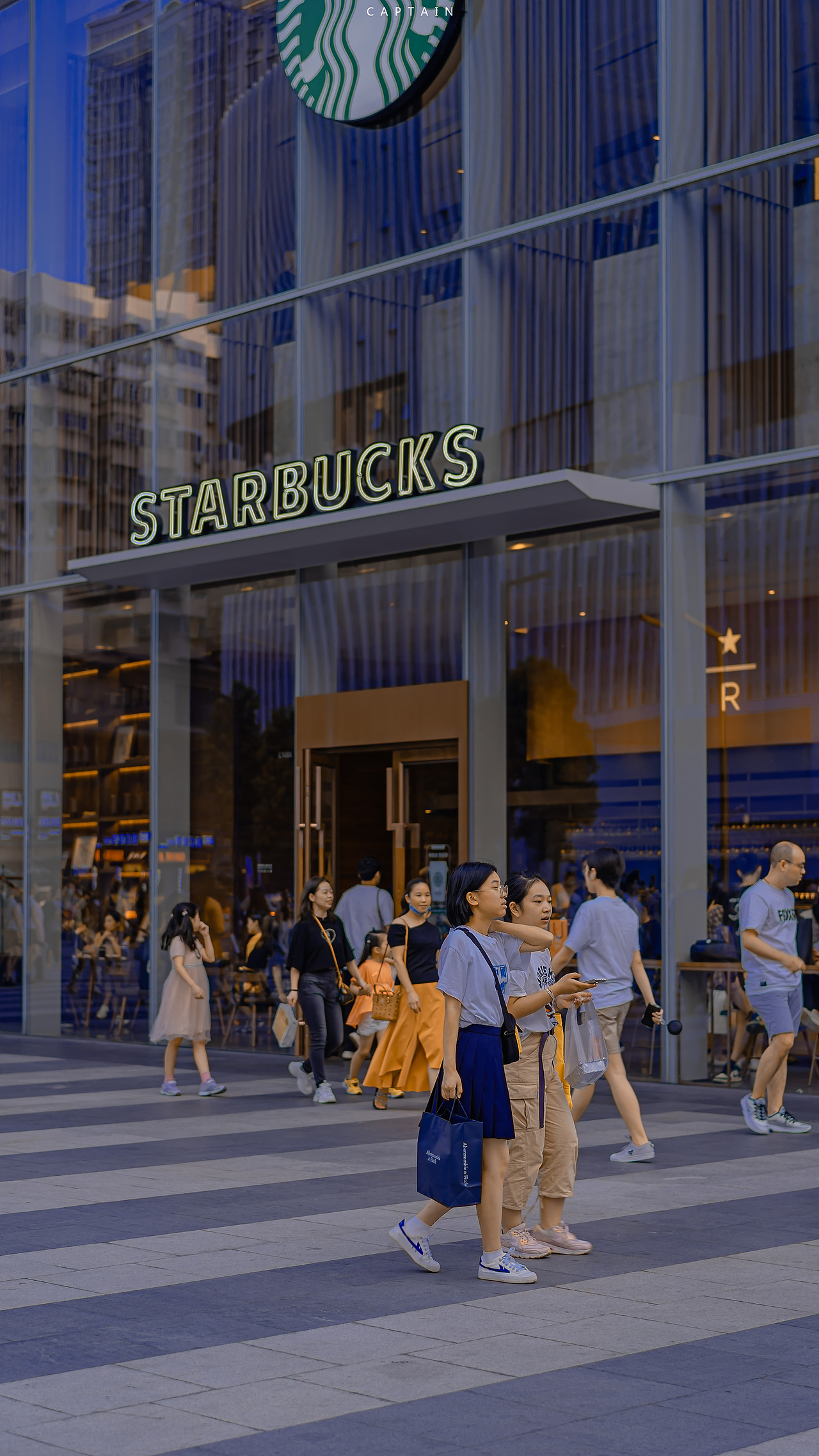 LR夜晚通透蓝色系教程（图ZMjM4MDc2MDI4） - 修图/后期 - 站酷设计师一船长原创素材 - 站酷ZCOOL