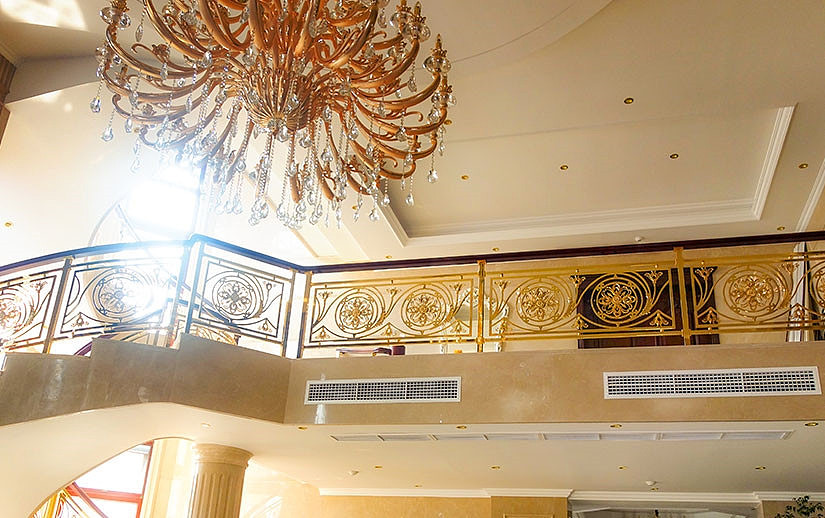 酒吧铜板楼梯护栏订制款式 铜板雕刻护栏 款式新颖