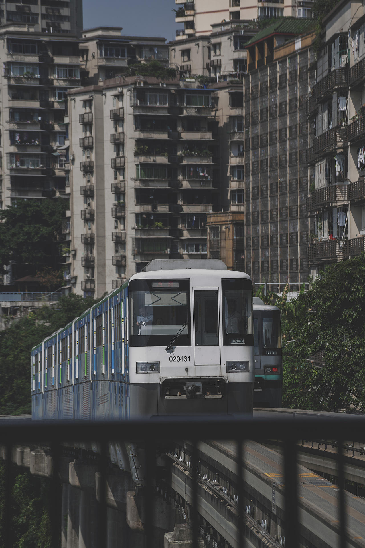 重慶都市（圖ZMTMxNDc0MDMy） - 人文/紀(jì)實(shí)攝影 - 站酷設(shè)計(jì)師嘉字這樣寫(xiě)原創(chuàng)素材 - 站酷ZCOOL