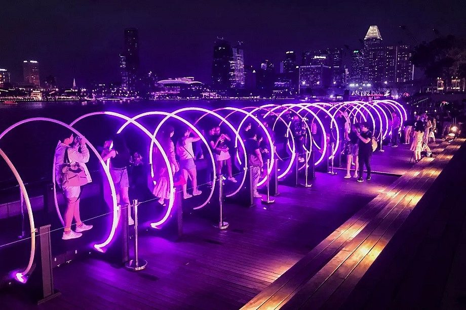 上海幕明新年街区场景灯光亮化 广场互动美陈灯光造型