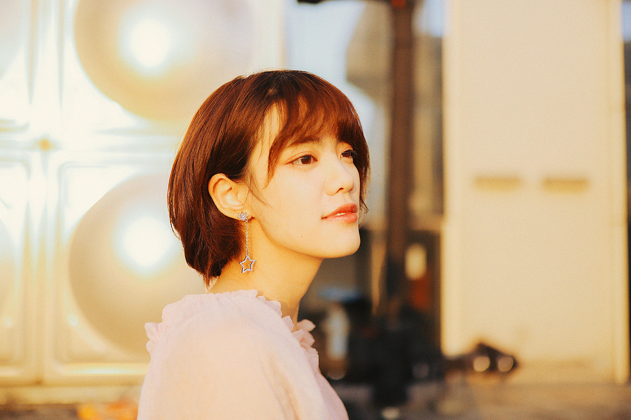 「 那个女孩和光芒」