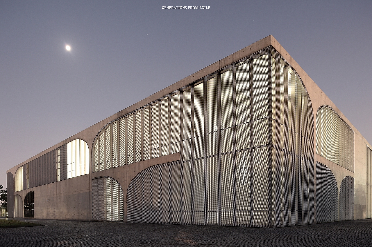 台风中的龙美术馆