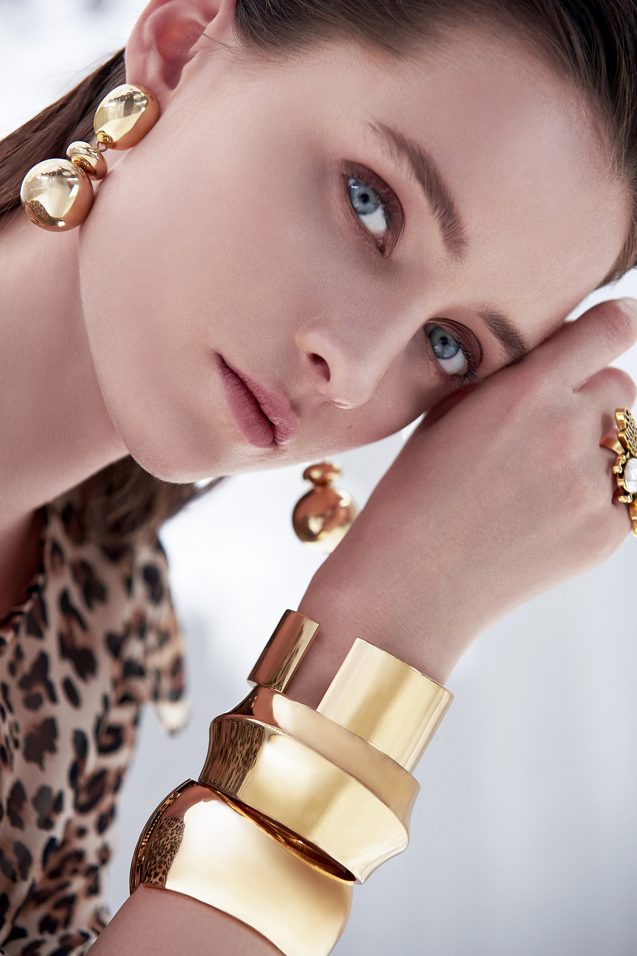 盛装视觉出品：MO&COMING2019时尚大片（图ZMTU2NDM1NjY0） - 时尚/艺术摄影 - 站酷设计师盛装视觉原创素材 - 站酷ZCOOL