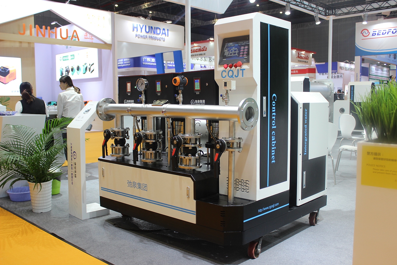 无负压供水设备----两腔体现场实物照片