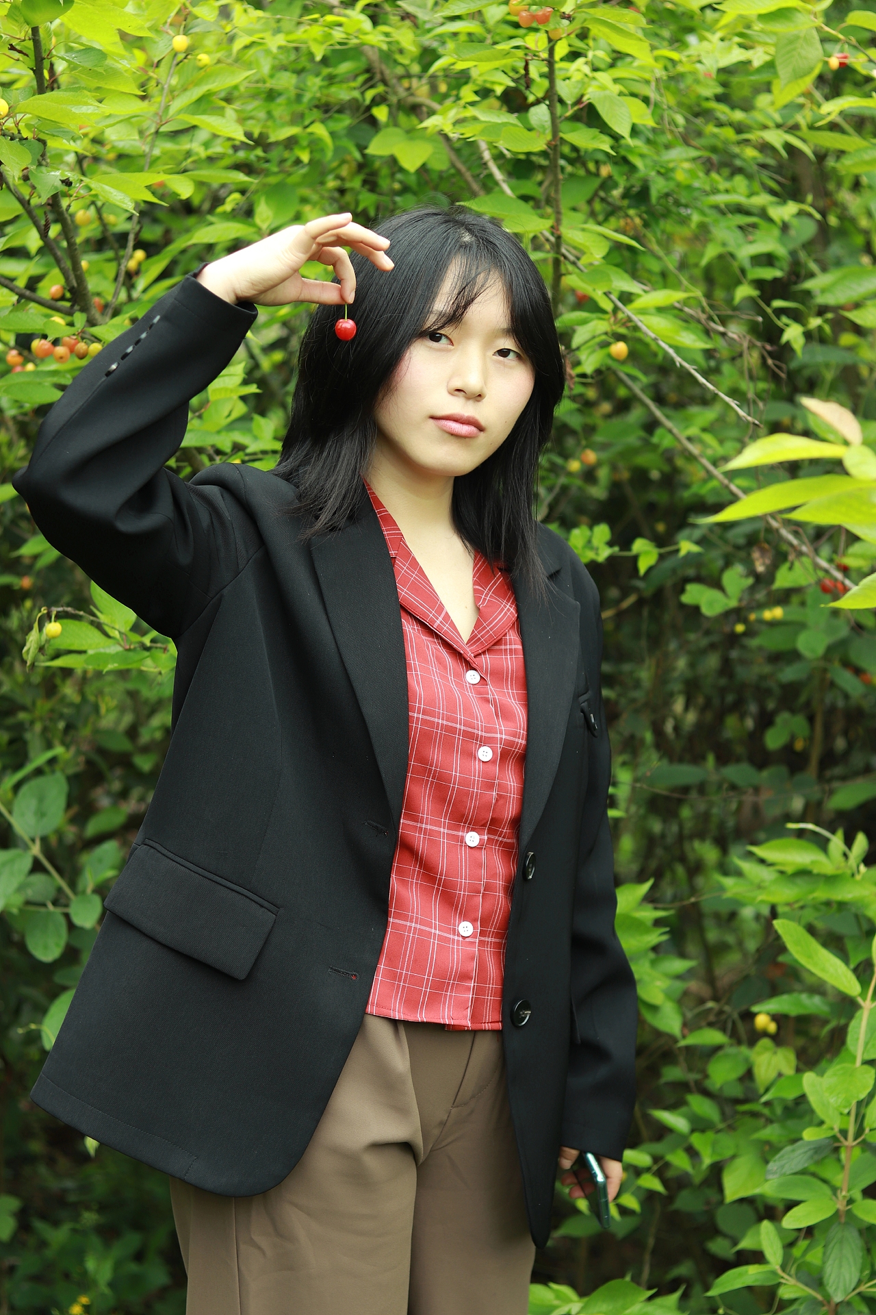 宋家坝的樱桃红了（图ZMjUyNDYwMTA0） - 人像摄影 - 站酷设计师我懵懂了原创素材 - 站酷ZCOOL