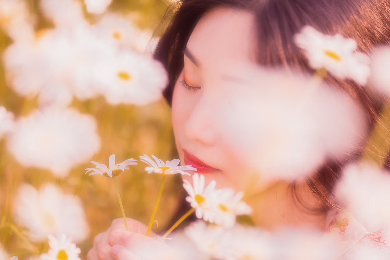 你说霞染天光,风月琳琅