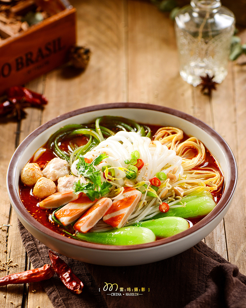 《酸辣粉 面条》 美食 产品 环境 哈尔滨雷鸣摄影（图ZMjM5NTI3MDQ4） - 产品摄影 - 站酷设计师雷鸣摄影原创素材 - 站酷ZCOOL
