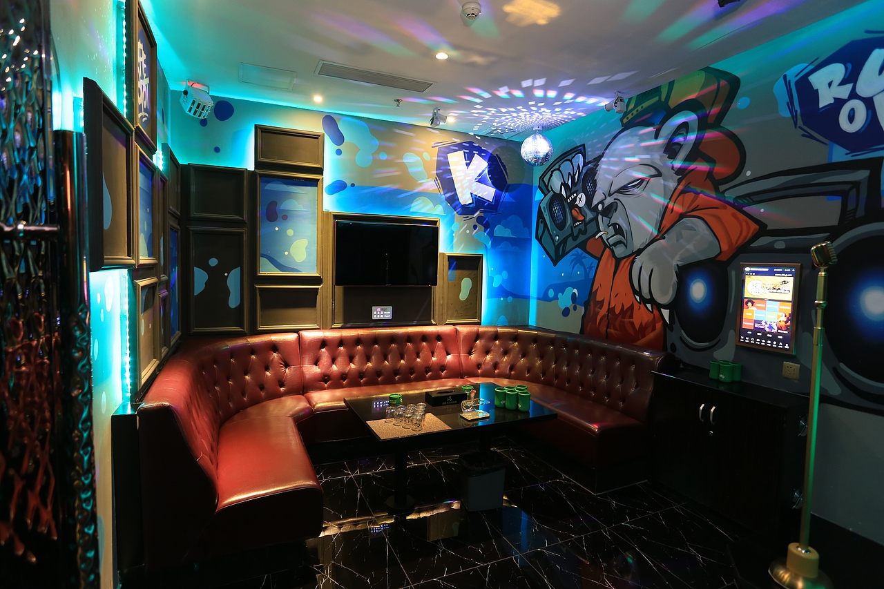 珠海涂鸦雾点原创涂鸦珠海k立方量贩式ktv