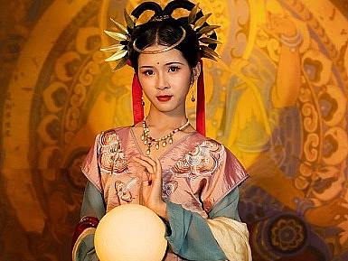 敦煌汉服飞天仙女摄影图