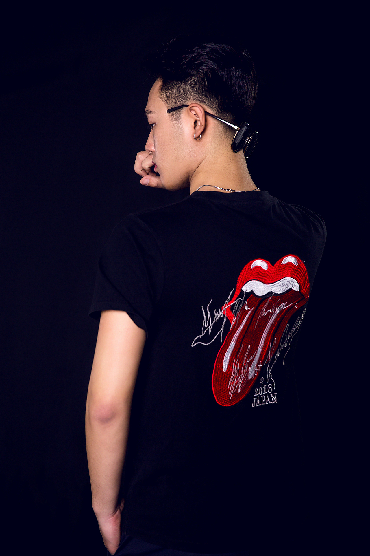 音乐歌手个人形象照