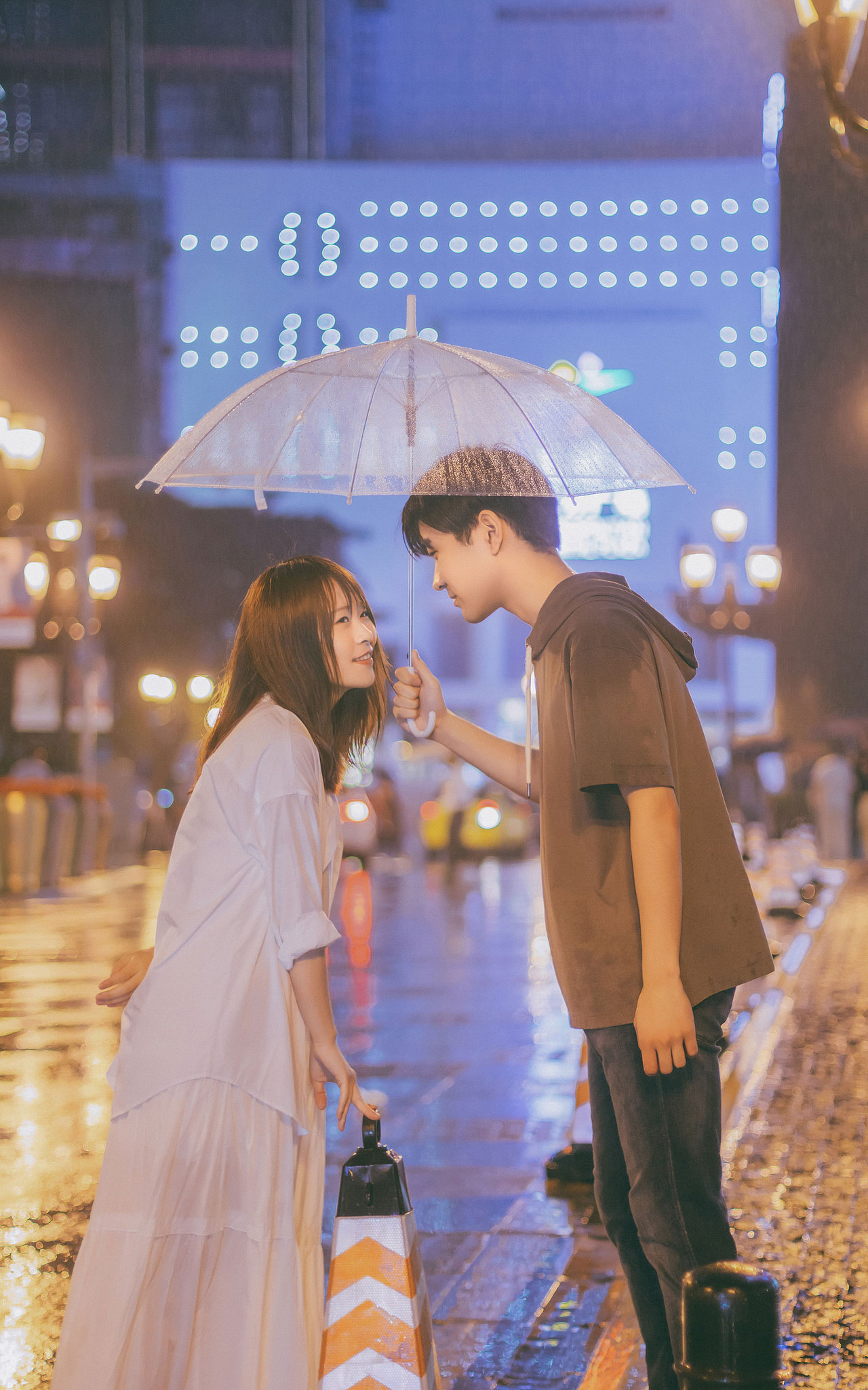 想和你在雨中跳舞（图ZMTIwNzQ0NjA0） - 人像摄影 - 站酷设计师银儿漂漂原创素材 - 站酷ZCOOL