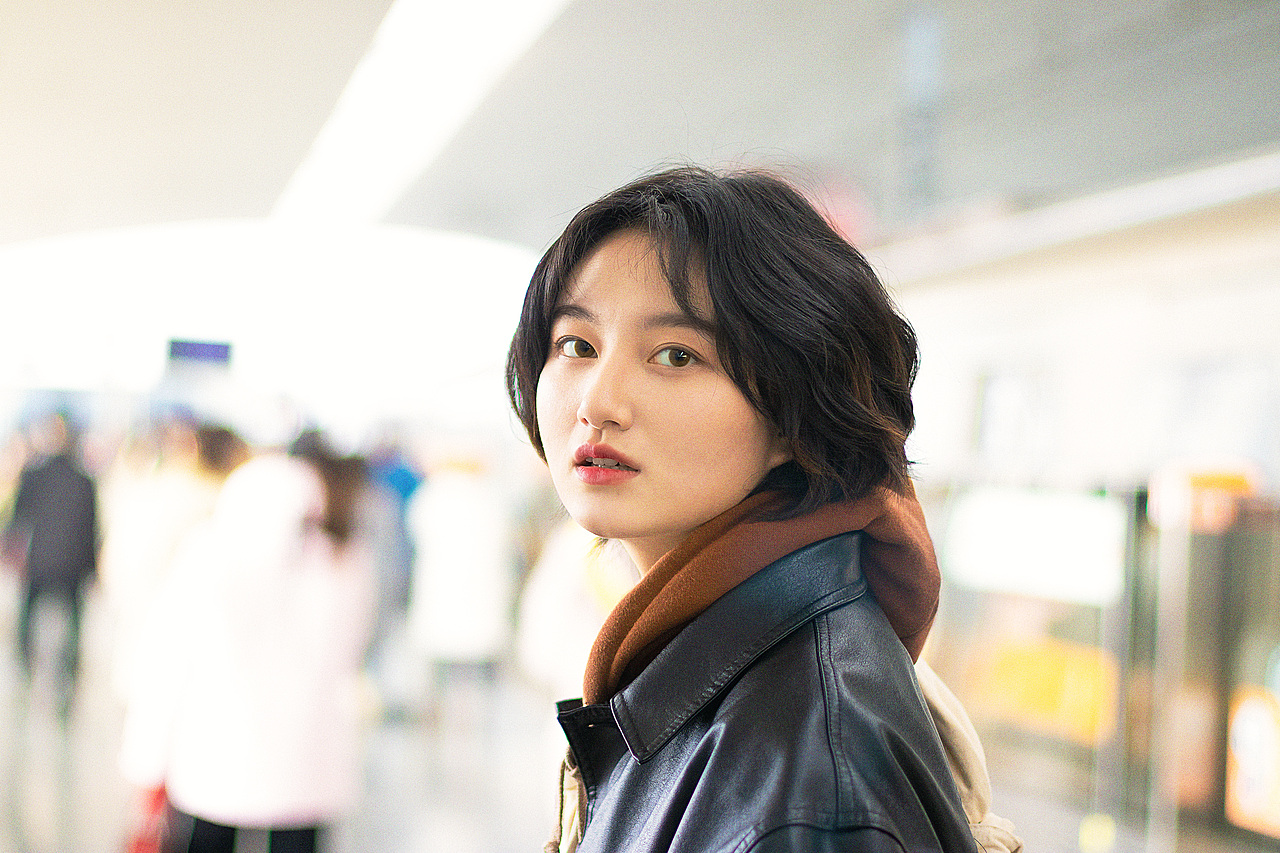 “你看，学校的银杏都落了”（图ZMTkzNDc0NzMy） - 人像摄影 - 站酷设计师如素素呀原创素材 - 站酷ZCOOL