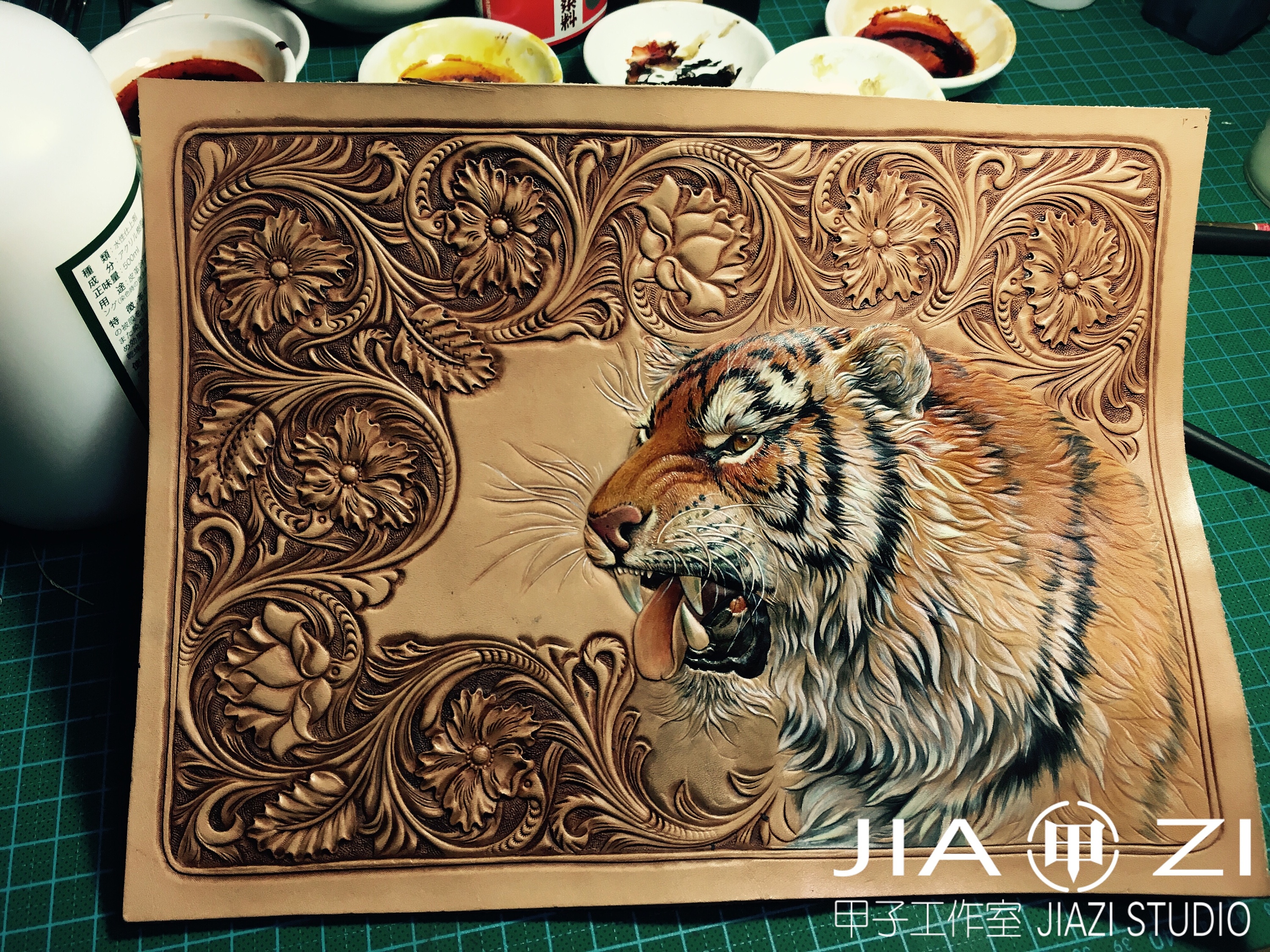 太原 甲子工作室 皮雕 唐草动物 染色习作