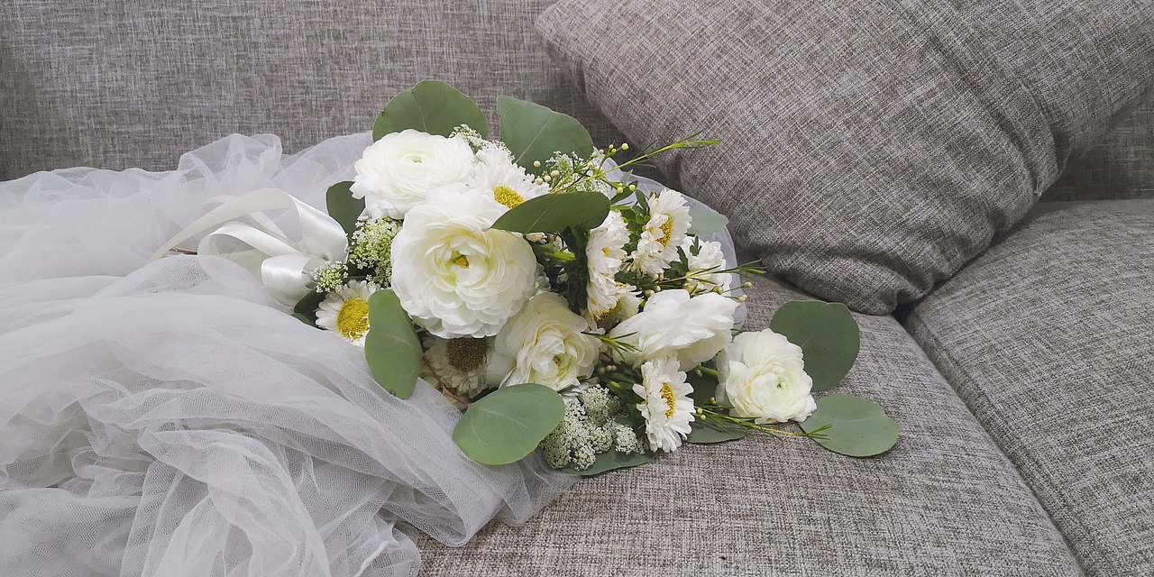 新娘手捧（图ZMTg5Mjc5NjY0） - 绘画 - 站酷设计师木土鹃原创素材 - 站酷ZCOOL