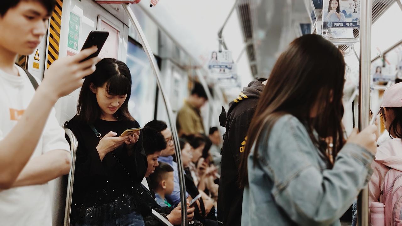 地下铁（图ZMTU3ODE3ODky） - 人文/纪实摄影 - 站酷设计师冬眠的象原创素材 - 站酷ZCOOL