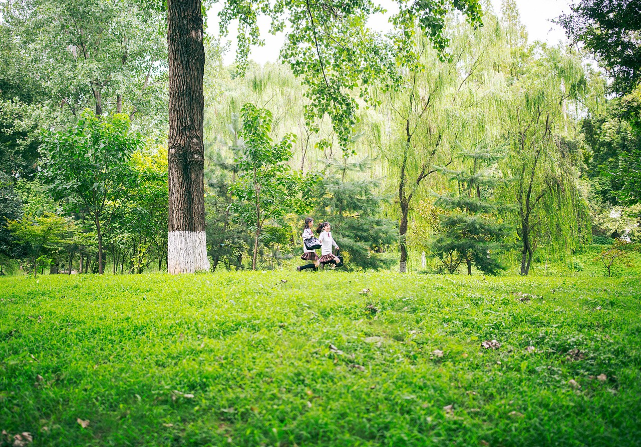 闺蜜（图ZMTMyNDU4MDQ4） - 人像摄影 - 站酷设计师小p同学ai原创素材 - 站酷ZCOOL