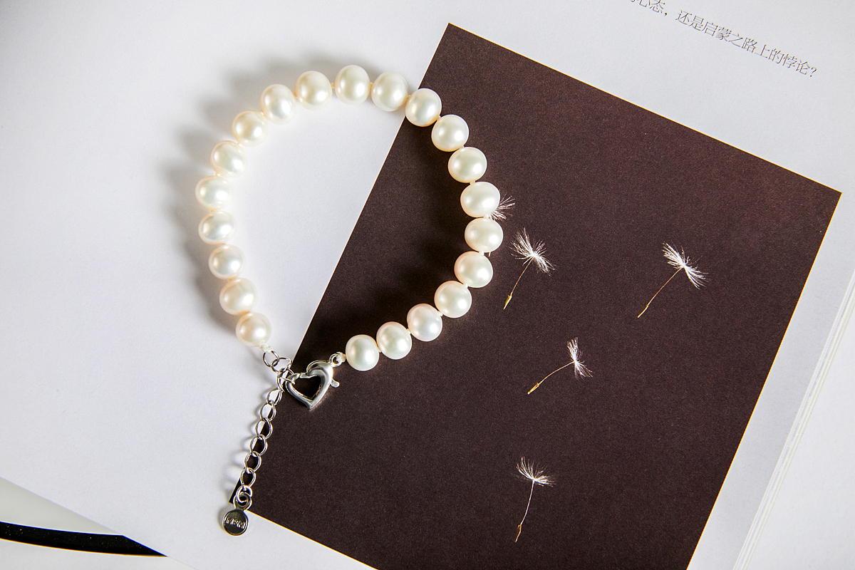 饰品静物场景拍摄（图ZMTk1OTY5OTgw） - 产品摄影 - 站酷设计师电商视觉服务商原创素材 - 站酷ZCOOL