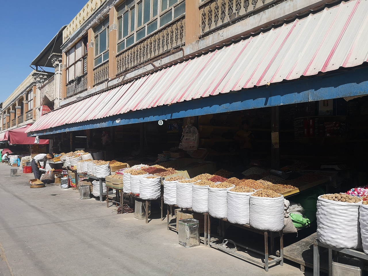 何不到新疆喀什的街头逛一逛,感受那异域风情