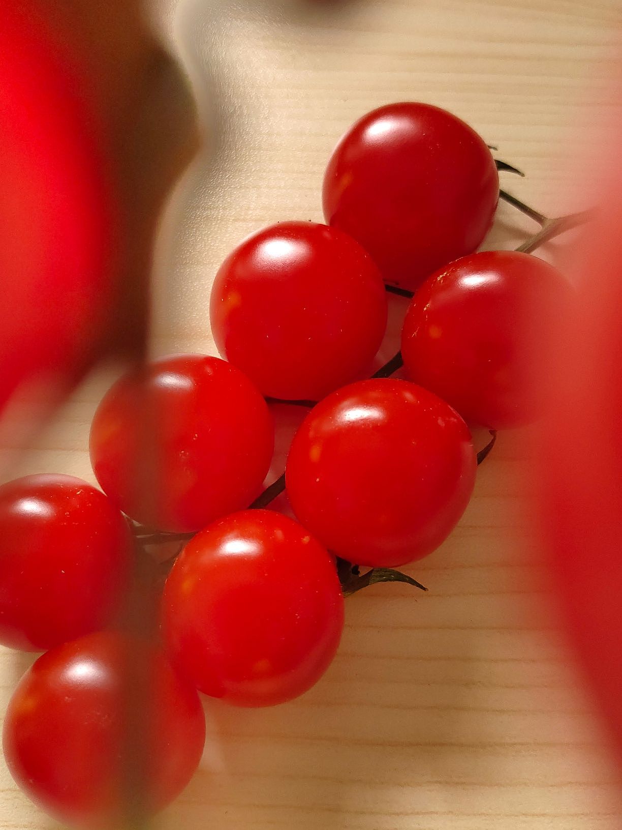 《番茄红了》-手机摄影