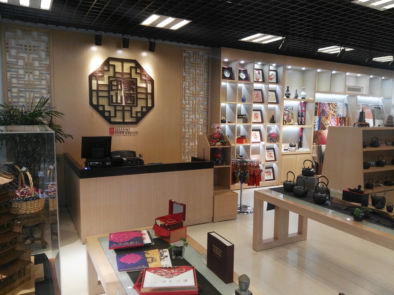 太原南站高铁候车厅非遗店设计和最后完工照片