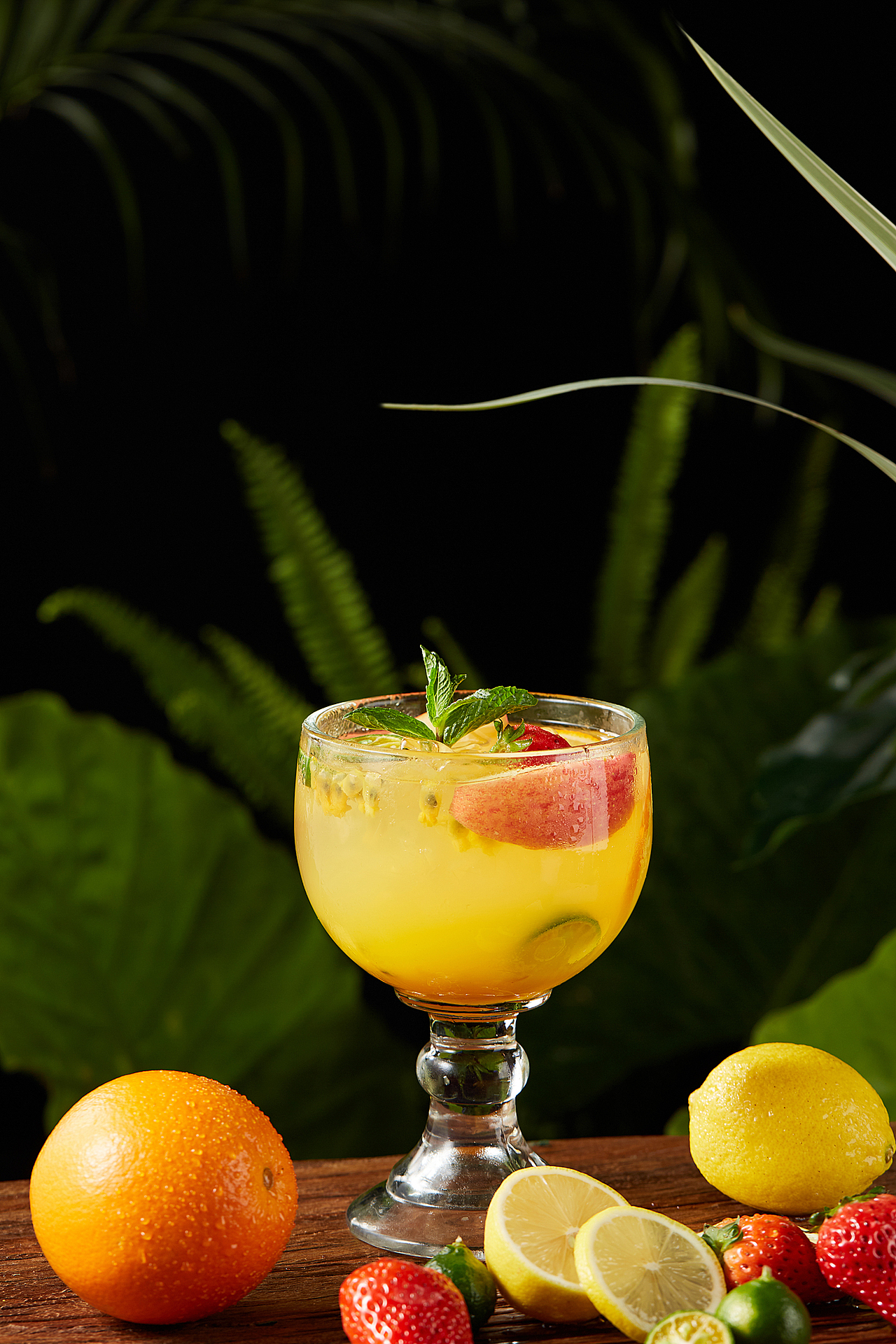 饮品摄影| 回味往事音乐餐吧餐牌拍摄（图ZMjQ0MzI1OTky） - 产品摄影 - 站酷设计师六相和光原创素材 - 站酷ZCOOL