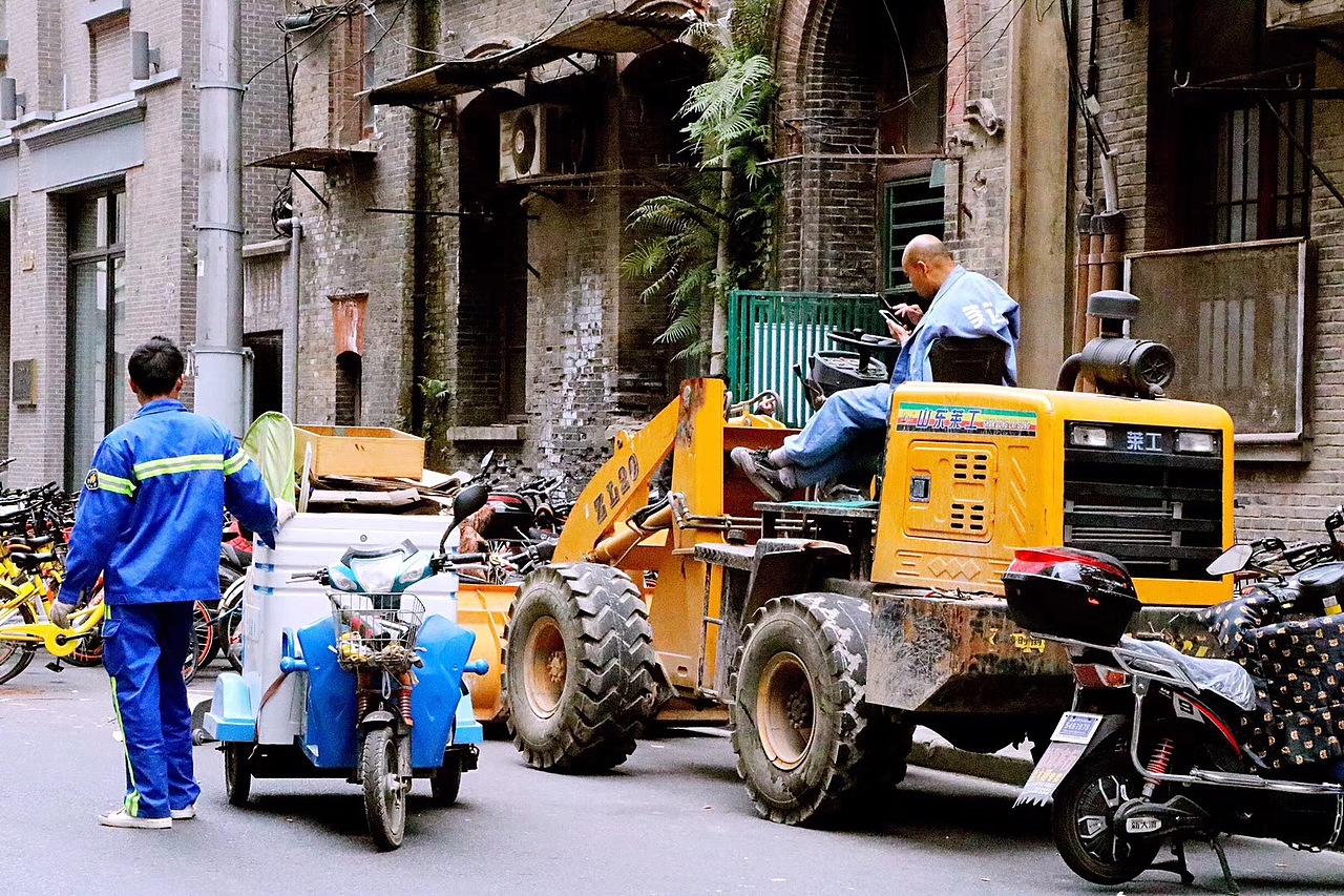 《上海大街小巷》（图ZMTAxMjkxNzcy） - 人文/纪实摄影 - 站酷设计师好梦总被尿憋醒a原创素材 - 站酷ZCOOL
