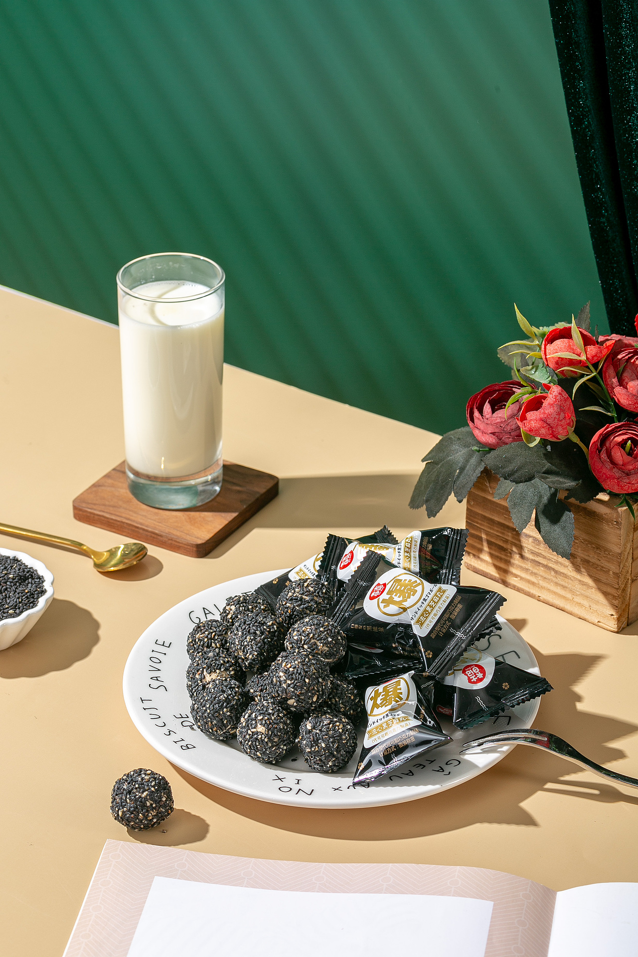 流心黑芝麻丸（图ZMjg4NzQyMTky） - 美食摄影 - 站酷设计师周大侠侠侠侠原创素材 - 站酷ZCOOL