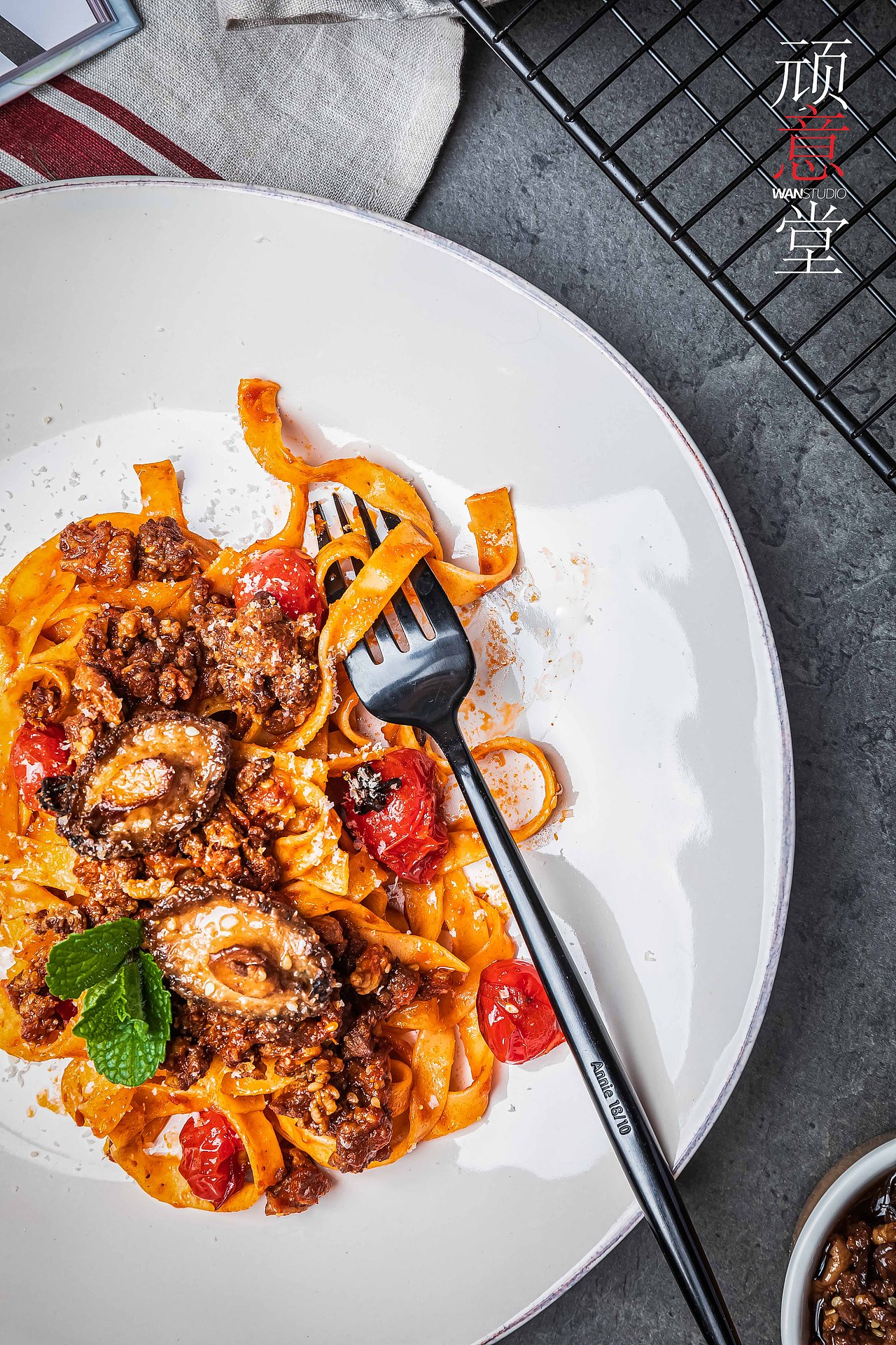 拍摄一组中式特色产品 鲍鱼牛肉酱