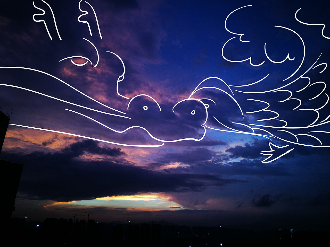 发现有了漂亮的风景,不想浪费了,就搜集起来画成漂亮的云彩画深圳