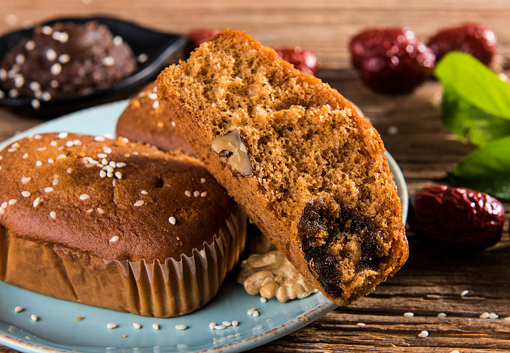 郑州艾朵堡烘焙培训枣糕（图ZMTQwMjYxNDg4） - 产品摄影 - 站酷设计师郑州艾朵堡西点原创素材 - 站酷ZCOOL