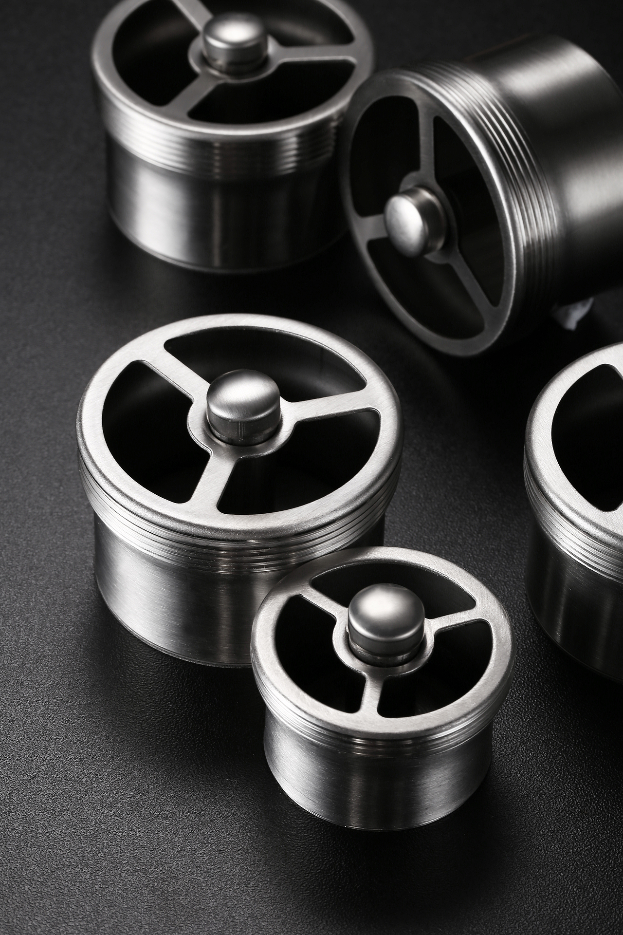 吉太龙品牌地漏产品形象广告（图ZODQyOTMyMDA=） - 产品摄影 - 站酷设计师叁者商业摄影原创素材 - 站酷ZCOOL