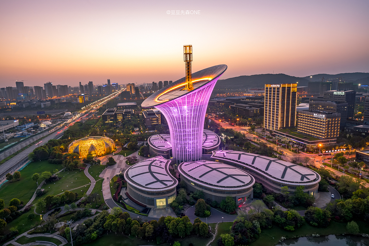武汉城市风光合集（图ZMzA2MzMxMzQ4） - 风光摄影 - 站酷设计师摄影豆豆先森ONE原创素材 - 站酷ZCOOL