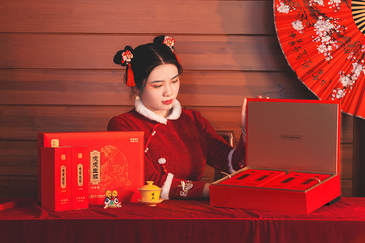 虎年啦-过年气氛-小姐姐很可爱拍几张