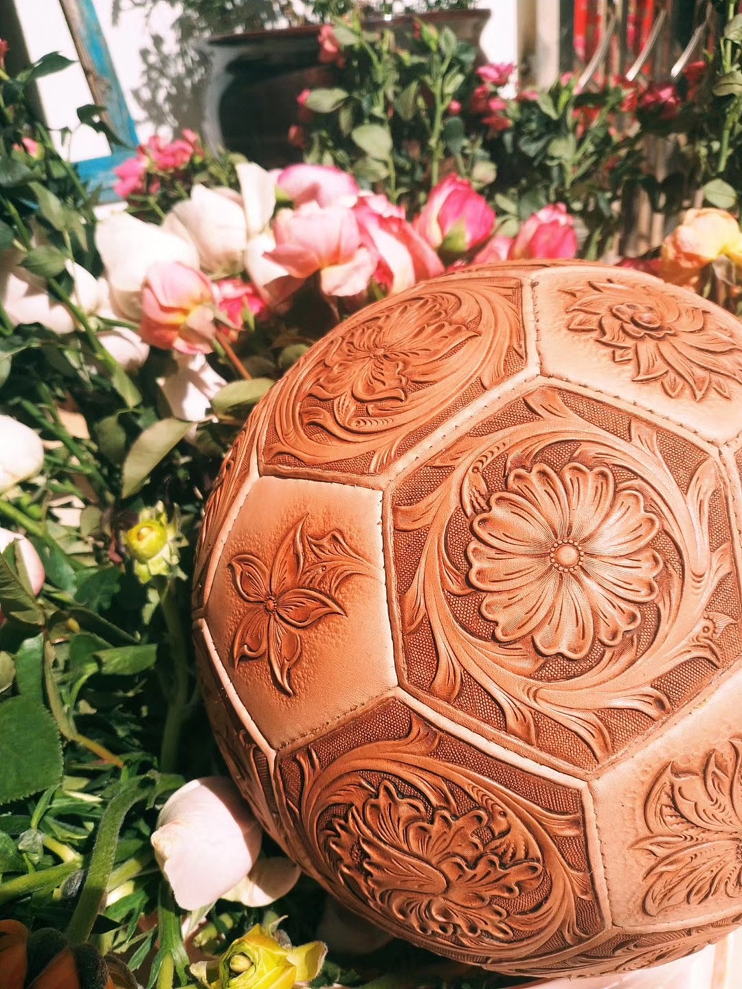 手工皮雕足球 |手工艺|工艺品设计|circle皮雕手作理 - 原创作品