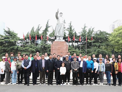 刘瀚锴先生率华夏文明欢乐行组委会·走进长沙清水塘