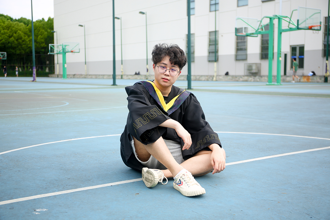 大学毕业照拍摄情侣个人毕业纪念拍照写真摄影人像拍摄