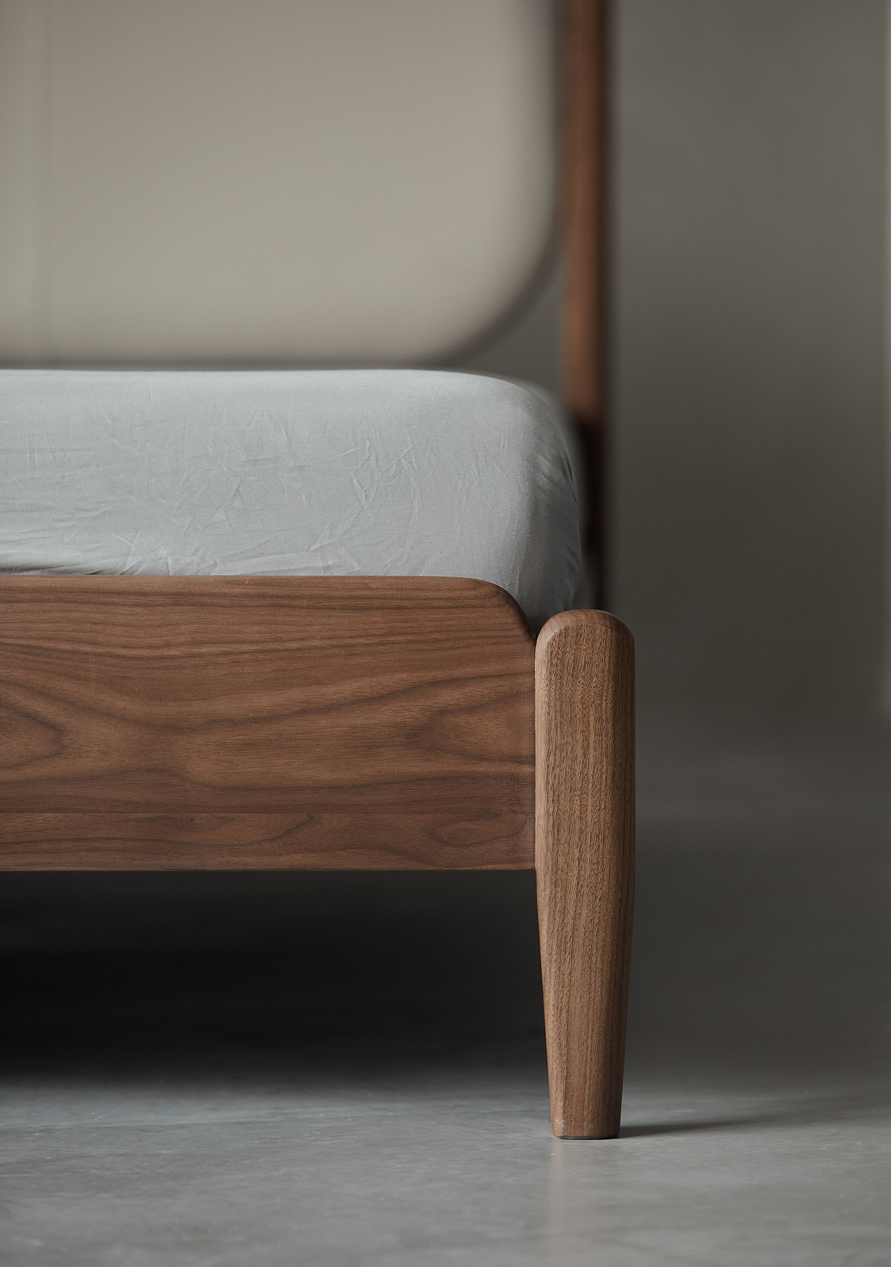 浮岛床 | 感受真皮的触感与轻松睡眠