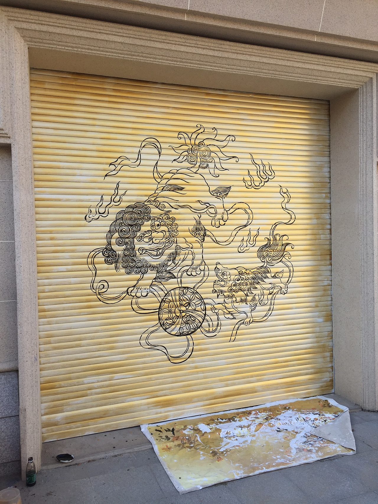 南京马良墙绘壁画作品狮子戏绣球卷帘门彩绘