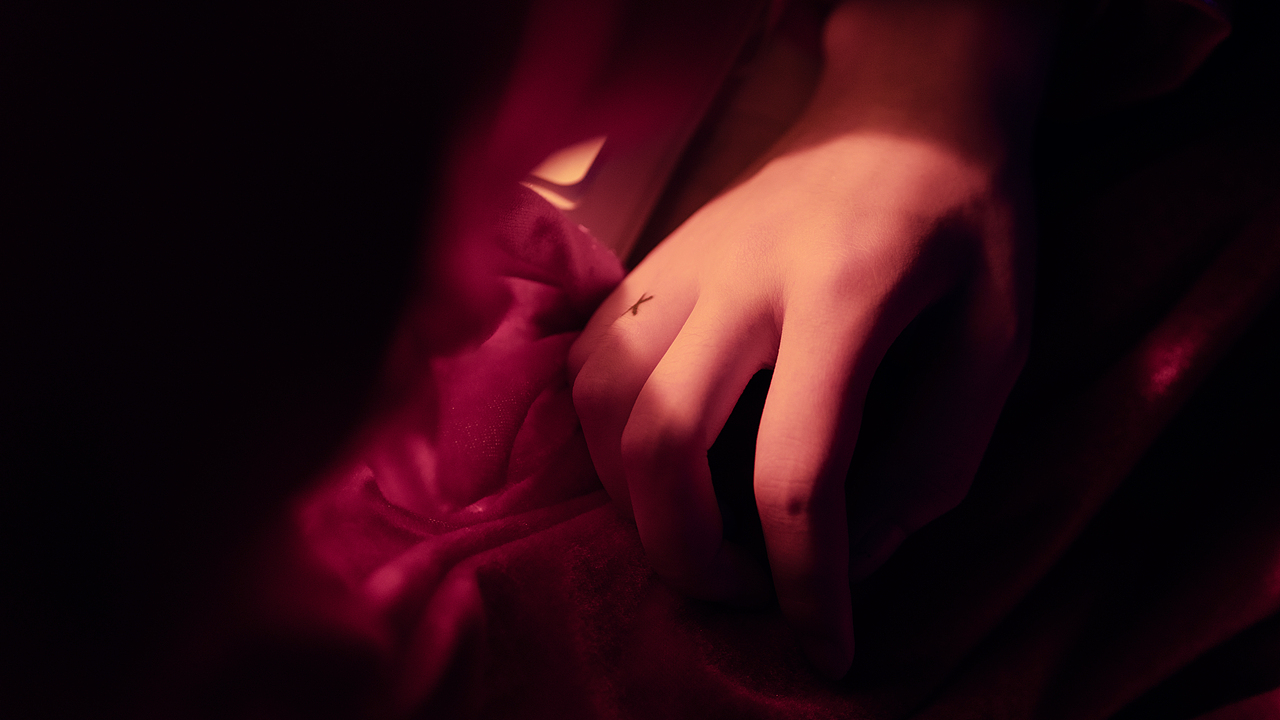 红（图ZMzA2MzM5MTUy） - 人像摄影 - 站酷设计师游别思原创素材 - 站酷ZCOOL