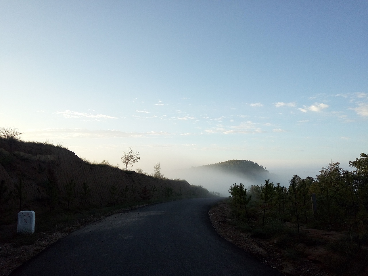清晨的校园周围!