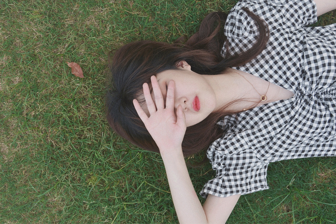 格子裙少女的夏天