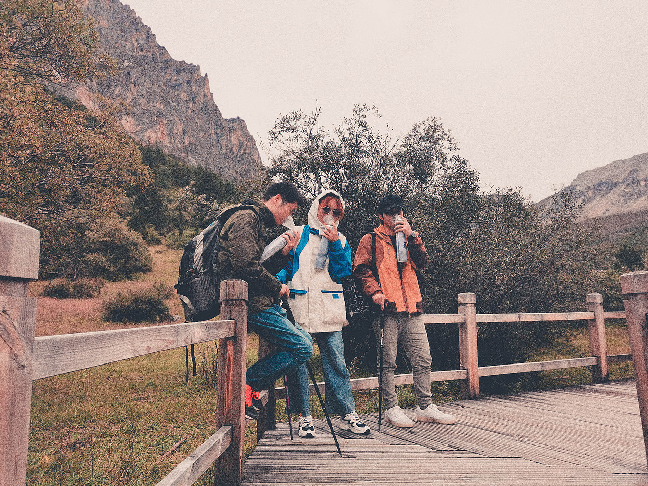 稻城，We Coming！（图ZMjI1Mzc5OTA4） - 人文/纪实摄影 - 站酷设计师有人爱茶煲原创素材 - 站酷ZCOOL