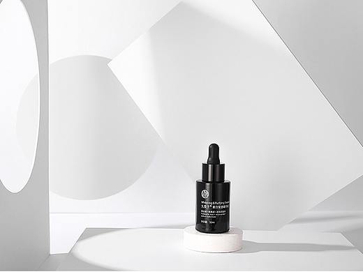 04/11 grey and white