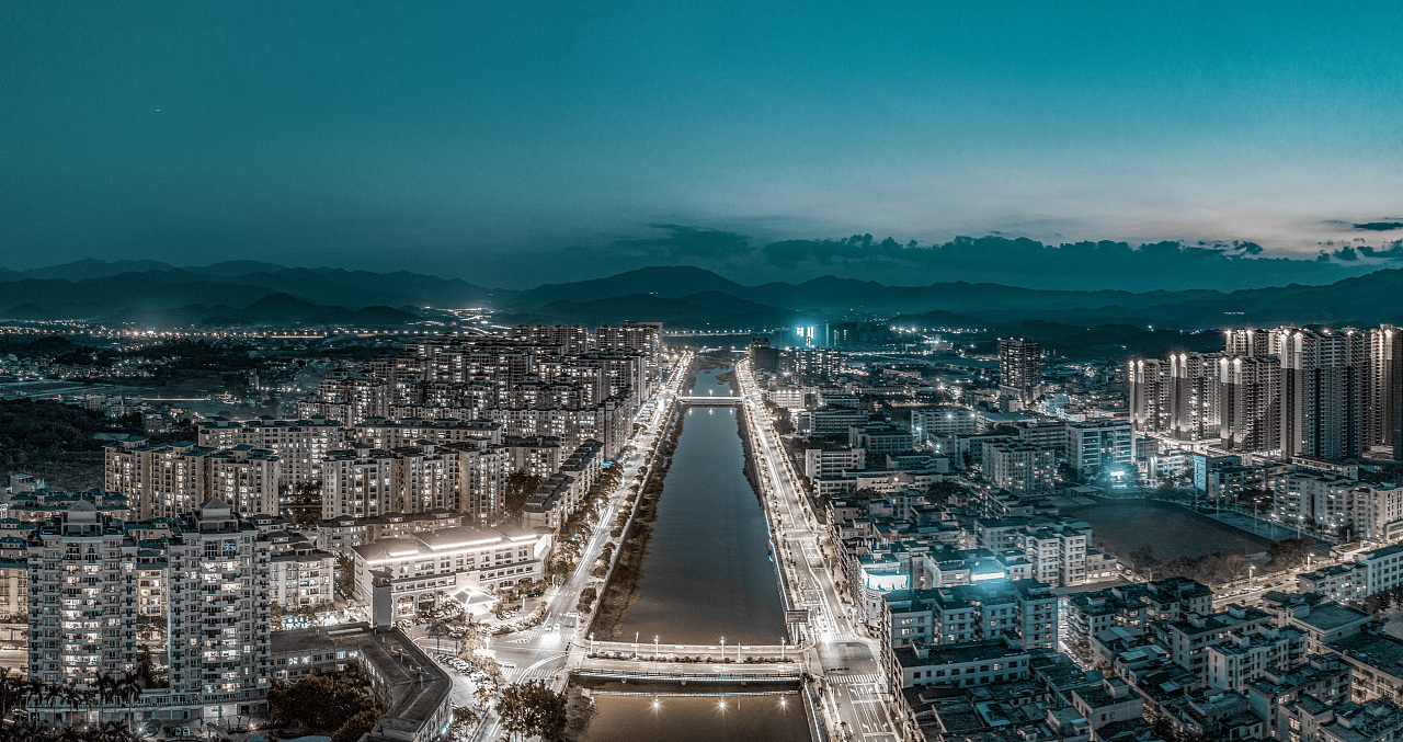 一个叫新兴县城的风光