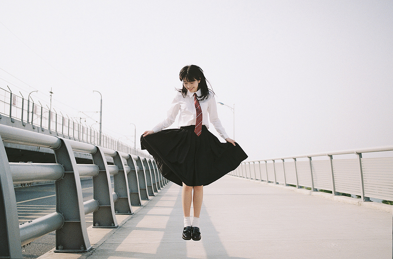 小女子毕业啦（图ZMTYzMzczNTg0） - 人像摄影 - 站酷设计师小小女子不才原创素材 - 站酷ZCOOL